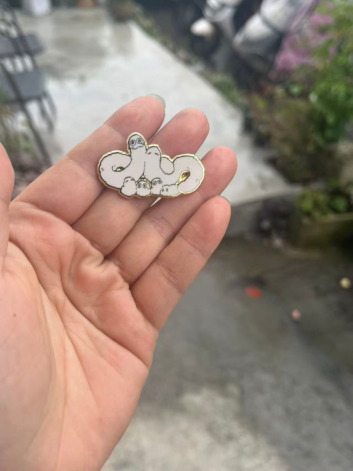 BRUSH BUDDY FAMILY P4P ENAMEL PIN