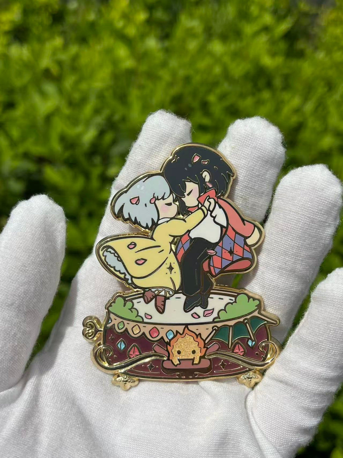 HOWLS MOVING CASTLE MUSIC BOX ENAMEL PIN