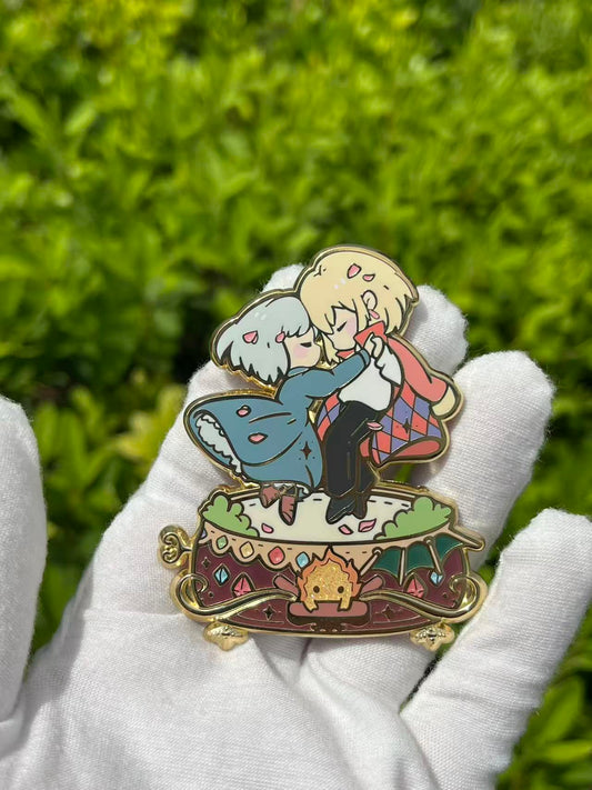 HOWLS MOVING CASTLE MUSIC BOX ENAMEL PIN